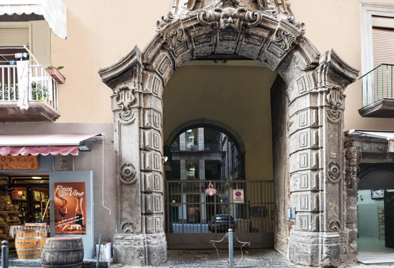 Royal Arthouse Luxury - Palazzo Caracciolo D'arena Apartment Neapel